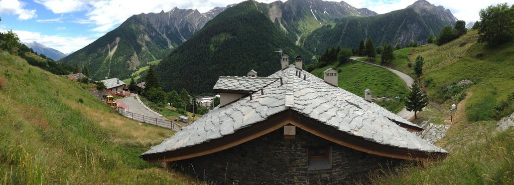 Pays Du Grand St Bernard Saint-Rhemy-En-Bosses Exterior foto